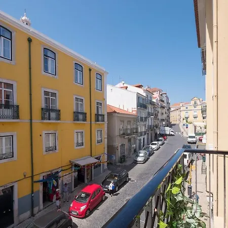 Alfama Bright ליסבון